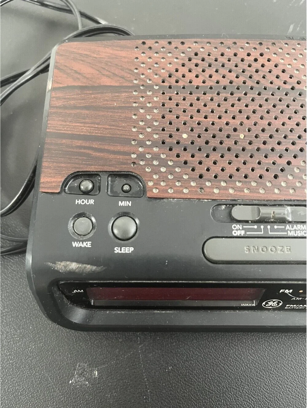 GE General Electric 7-4613D AM/FM Digital Clock Radio Woodgrain Vintage Works